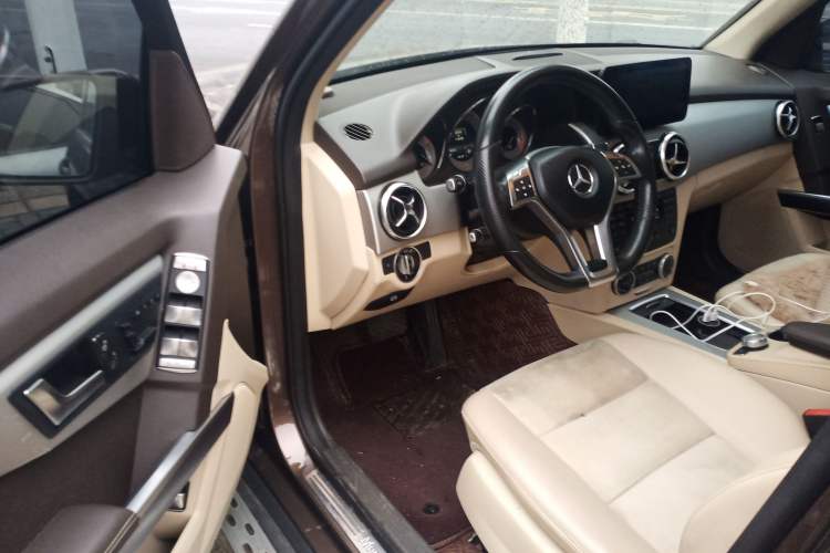 Used Mercedes-Benz GLK-Class 2015 GLK 260 4MATIC Fashion Edition Ultimate Version
