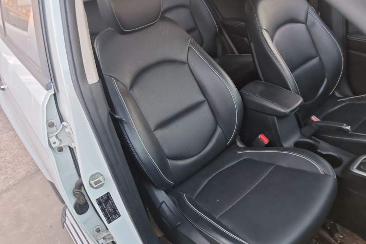 Used Hyundai ix25 2017 1.6L Automatic Smart Version
