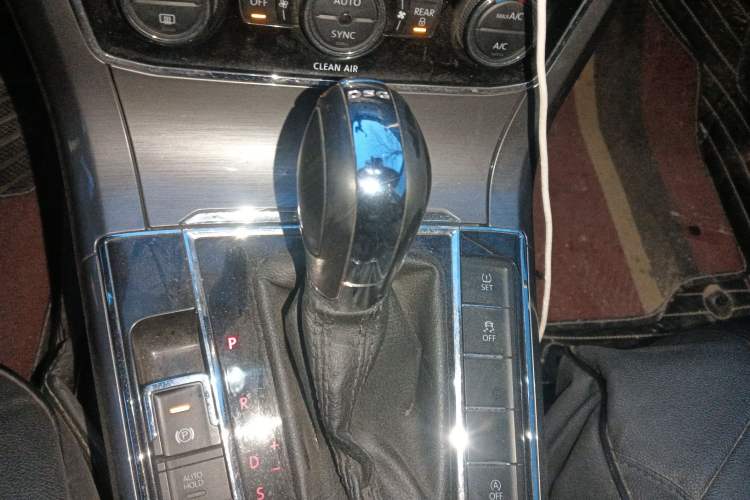 Used Volkswagen Passat 2016 330TSI DSG Luxury Edition
