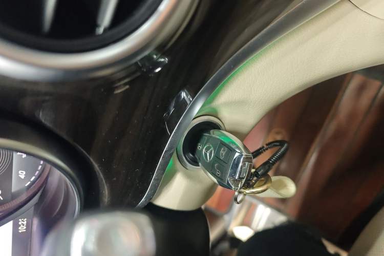 Used Mercedes-Benz V-Class 2018 V 260 Avantgarde Edition China VI
