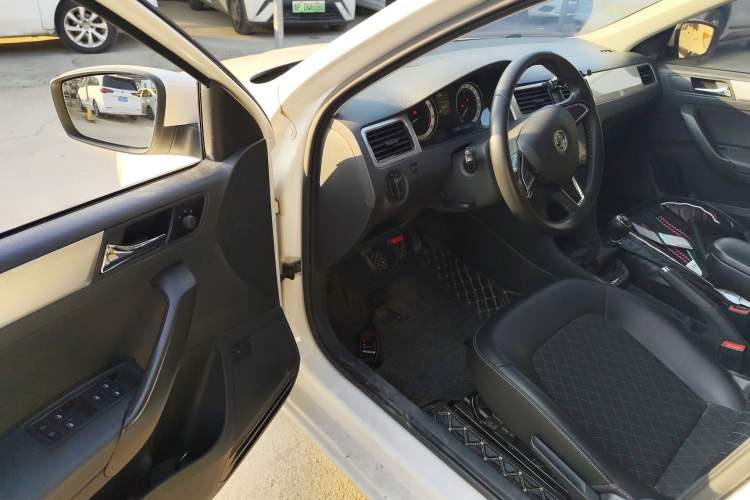 Used Skoda Rapid 2018 1.6L Manual Comfort Edition
