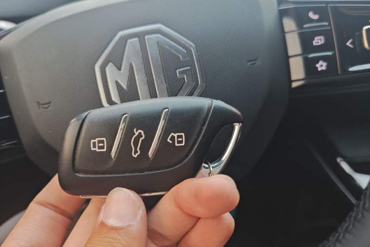 Used MG 4 EV 2022 425 km Luxury Edition