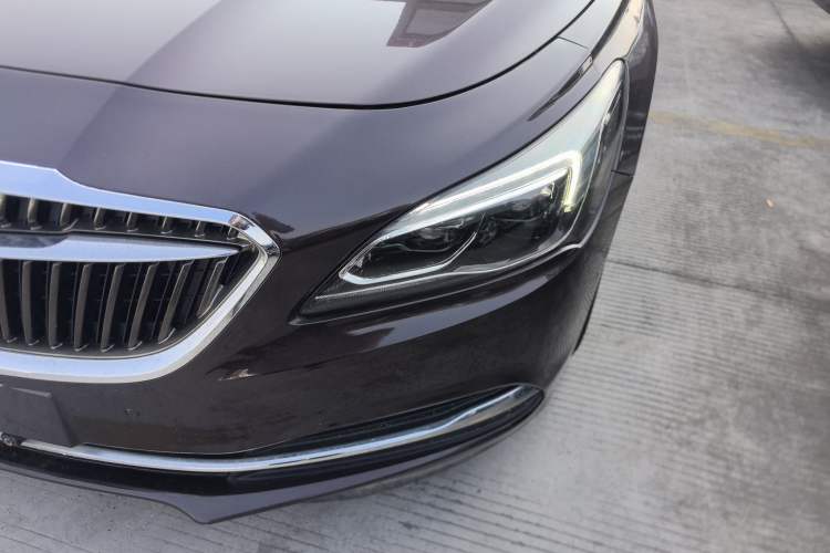 Used Buick LaCrosse 2018 20T Luxury Model
