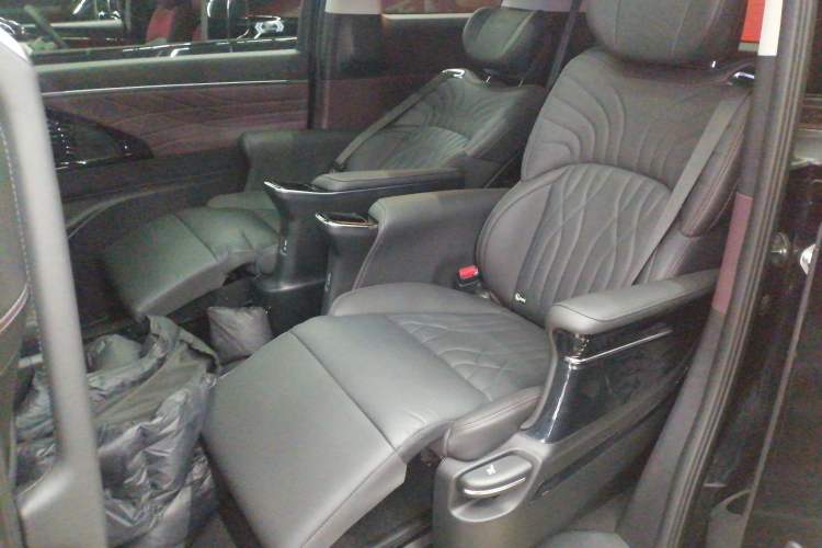 Used GAC Trumpchi M8 2024 Master Series 400T Prestige Edition