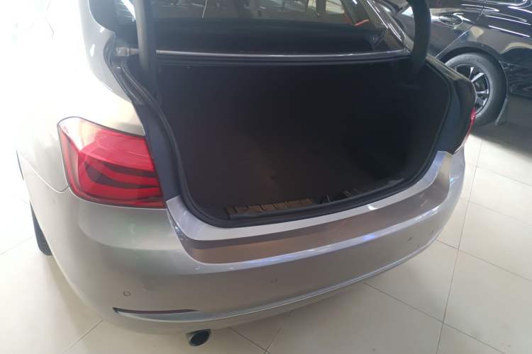 Used BMW 3 Series 2017 318Li Fashion Model
