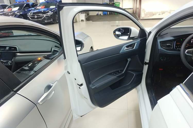 Used Volkswagen Lavida 2023 New Sharp 1.5L Automatic Outstanding New Vision Edition
