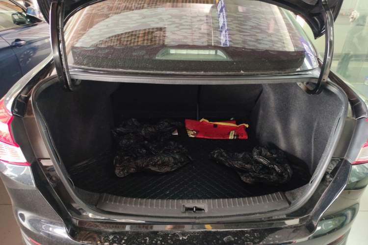 Used Nissan Lannia 2016 1.6L CVT Smart Cool Edition
