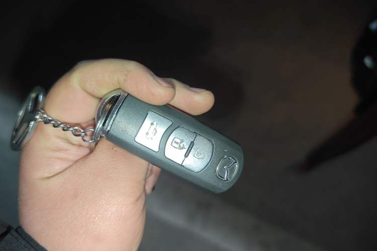 Used Mazda Atenza 2014 2.0L Blue Sky Luxury Edition
