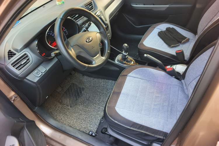 Used Kia K2 2015 Sedan 1.4L MT GLS
