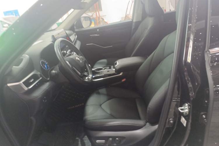 Used Toyota Highlander 2022 Dual-Engine 2.5L Four-Wheel Drive Prestige Version 7 Seats
