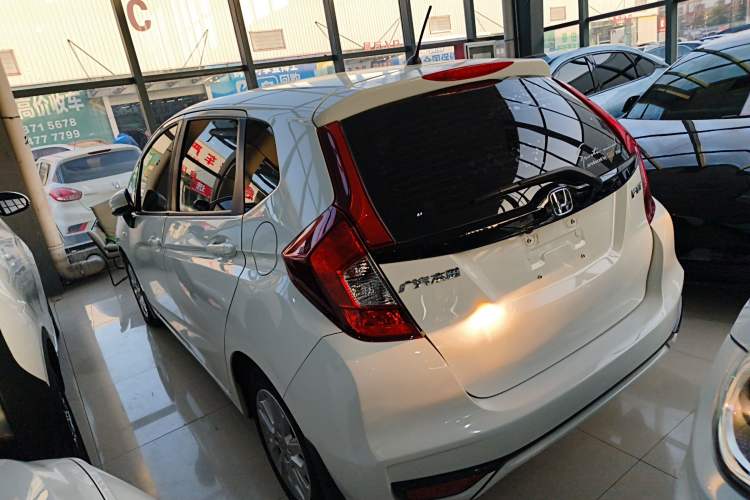 Used Honda Fit 2018 1.5L CVT Comfort Sunroof Version