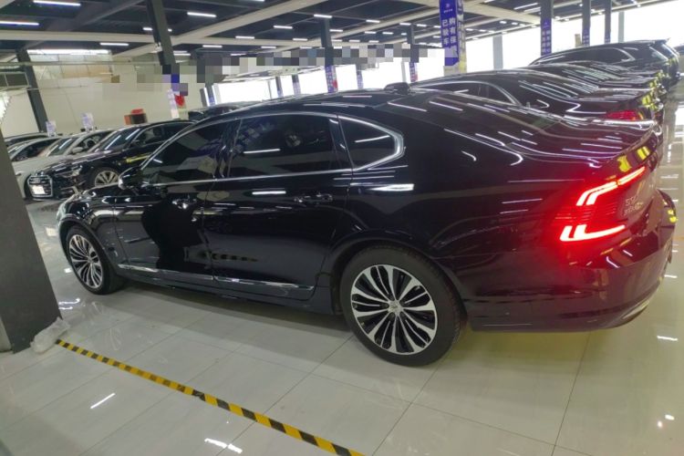 Used Volvo S90 2024 B5 Zhiyi Luxury Edition
