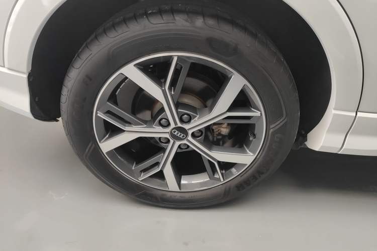 Used Audi Q3 Sportback 2020 40 TFSI Fashion Model
