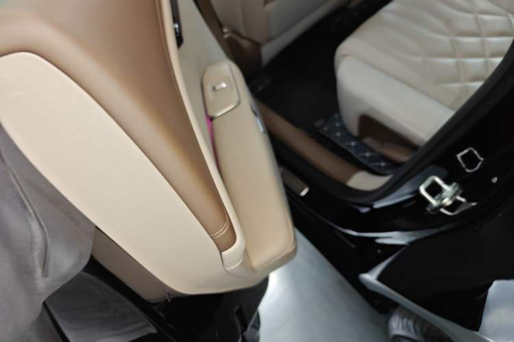 Used  HT 2024 825 Ultra-High Voltage LiDAR Edition
