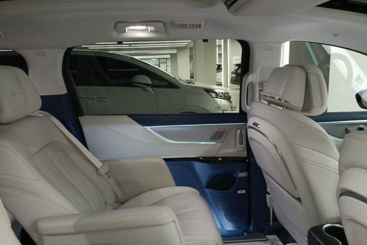 Used Buick GL8 New Energy 2024 Lu Zun Luxury Edition 6-Seater