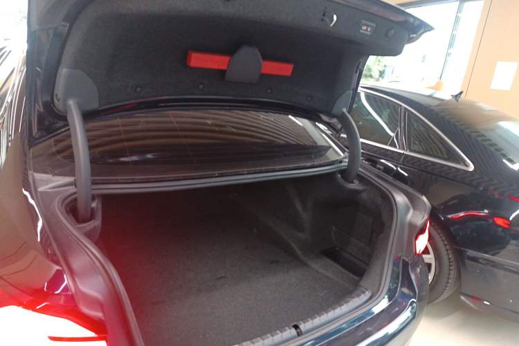 Used BMW 5 Series 2022 Second Facelift 530Li Leading Edition M Sport Package
