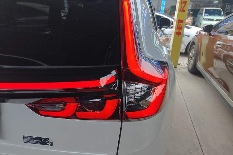 Used Honda CR-V 2023 240TURBO Two-Wheel Drive Deluxe Edition 7 Seats
