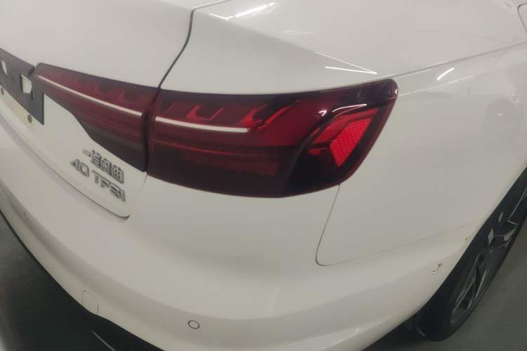 Used Audi A4L 2022 40 TFSI Luxury Dynamic Model
