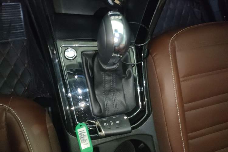 Used Volkswagen Touran 2016 Volkswagen Touran L 280TSI DSG Luxury Edition
