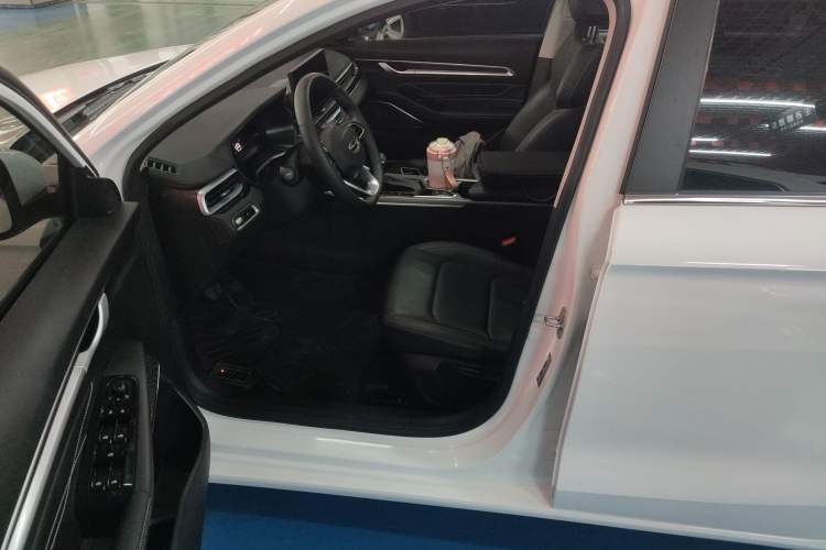 Used Geely Auto Emgrand 2023 4th Generation Champion Edition 1.5L CVT Prestige Model
