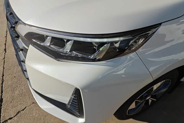 Used GAC Trumpchi M6 2023 PRO 270T DCT Luxury Edition
