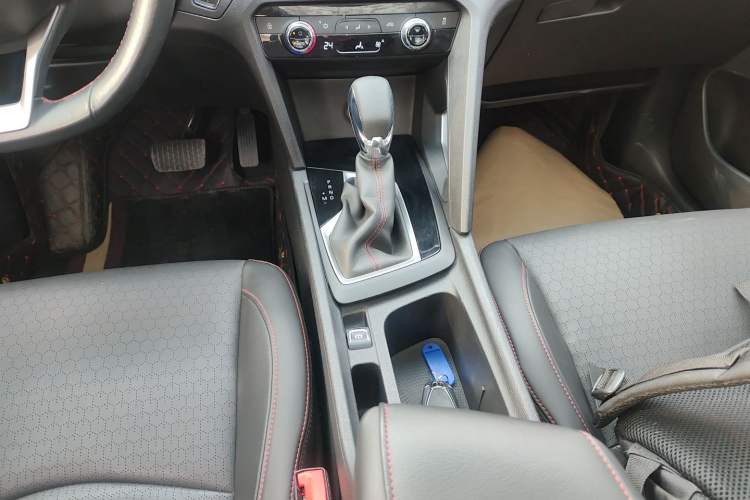 Used Chevrolet Orlando 2020 Light Hybrid Redline 530T Automatic Enjoyment Edition (5+2 Models)