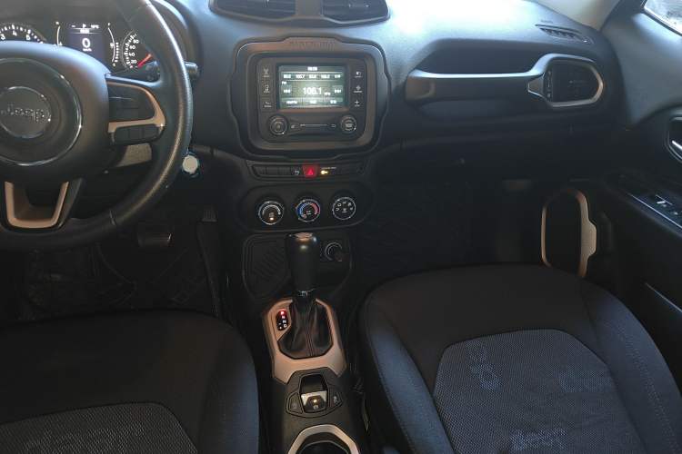 Used  Renegade 2016 1.4T Automatic Jingneng Edition
