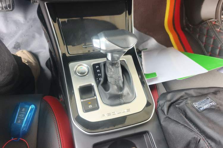 Used Dongfeng Aeolus Yixuan 2020 230T Automatic Glare-Proof Dark Knight Edition
