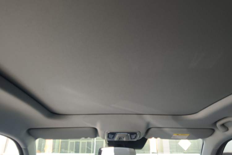 Used Changan UNI-Z New Energy 2024 Blue Whale Smart Electric iDD 125km Beyond Edition
