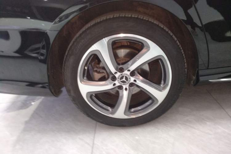 Used Mercedes-Benz E-Class 2019 E 300 L Sporty and Stylish Model
