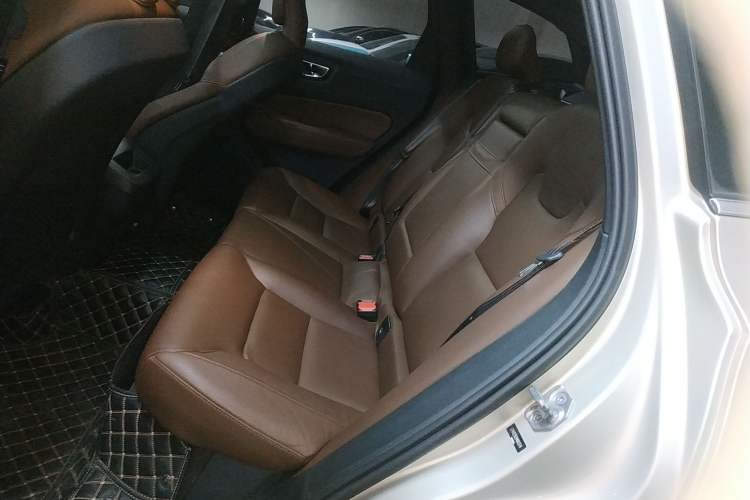 Used Volvo XC60 2021 T5 4x4 Smart Luxury Edition
