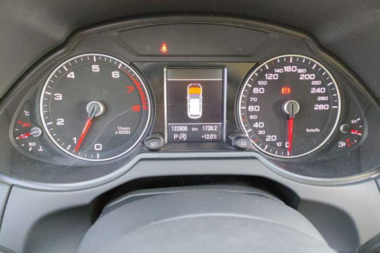 Used Audi Q5 2017 Plus 40 TFSI Technology Model