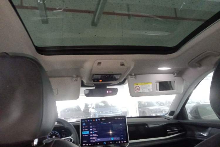 Used Volkswagen Passat 2025 Pro 380TSI Dragon Supreme Edition
