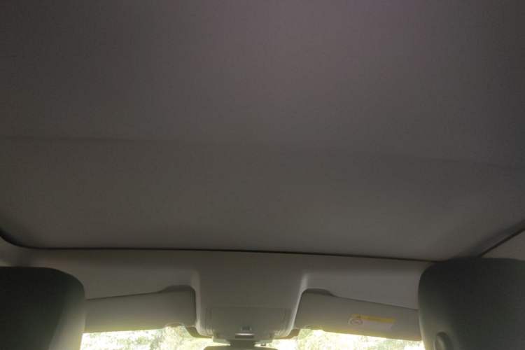 Used Land Rover Discovery Sport 2019 240 PS SE Version China VI Standard