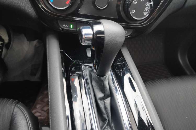 Used Honda Vezel 2020 1.5L CVT Pioneer Edition