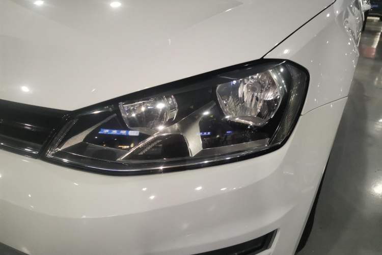 Used Volkswagen Golf 2015 1.6L Automatic Comfort Model
