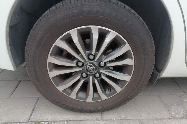 Used Toyota Corolla 2017 Revised Version 1.2T S-CVT GL-i
