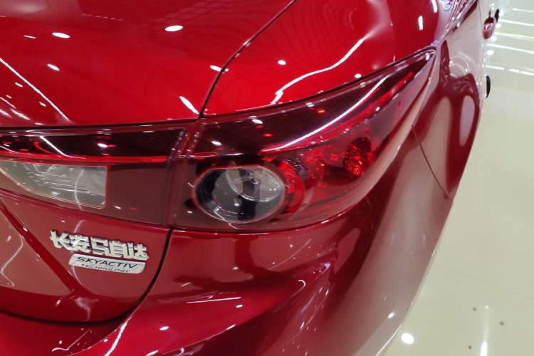 Used Mazda Mazda 3 Axela 2016 Sedan 1.5L Automatic Comfort Model