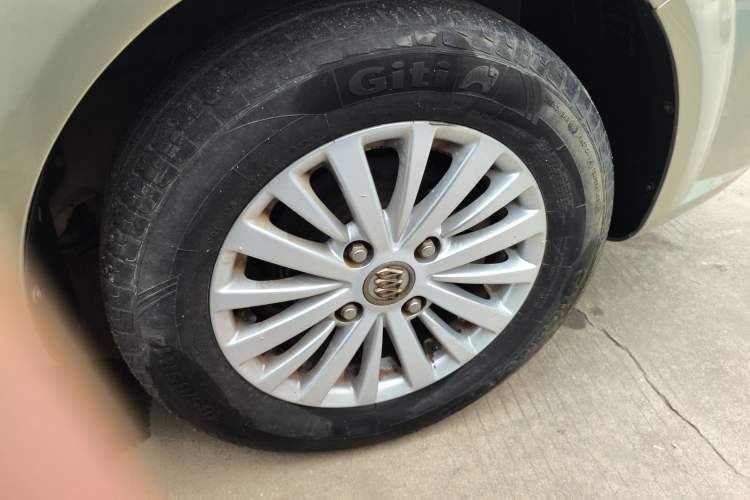 Used Buick Excelle 2015 1.5L Manual Classic Trim
