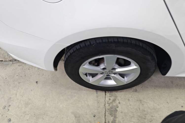 Used Volkswagen Gran Lavida 2015 1.6L Automatic Fashion Edition
