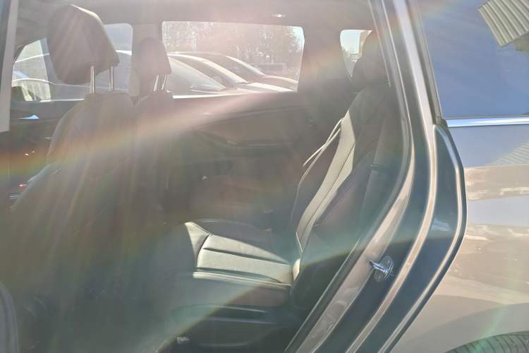 Used Buick GL6 2018 18T 6-Seater Prestige Model
