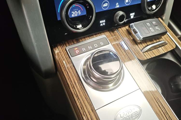 Used Land Rover Range Rover 2018 3.0 SC V6 Vogue Legacy Edition
