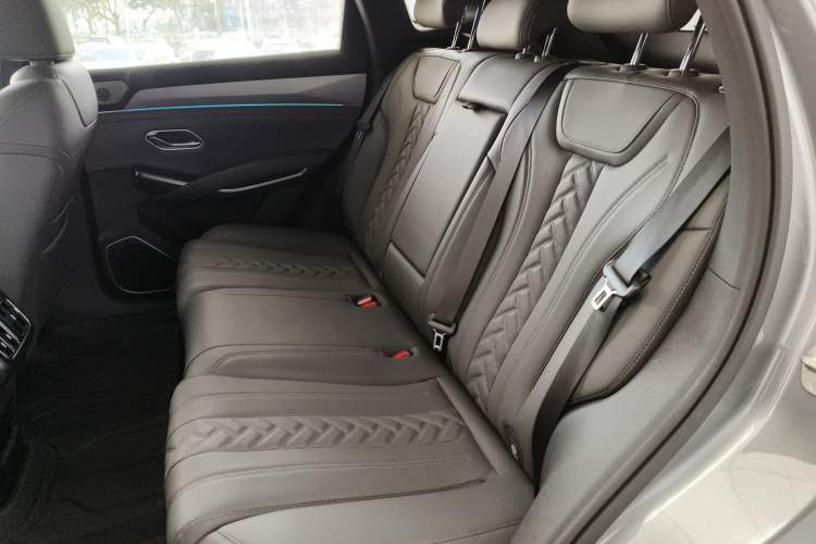 Used BYD Song L DM-i 2025 Intelligent Driving Version 160 km Beyond-Range Type
