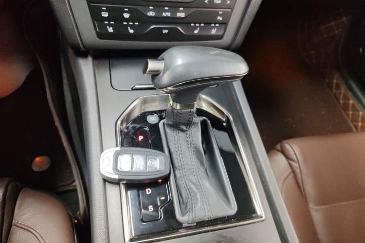 Used Hongqi H7 2017 1.8T Luxury Model
