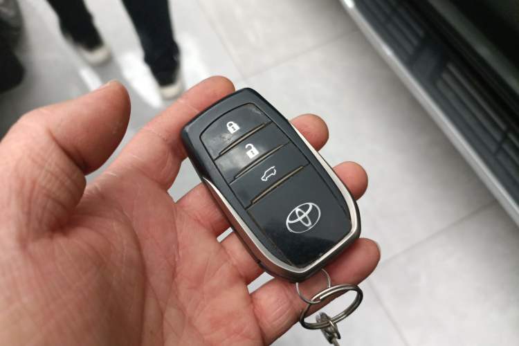 Used Toyota Prado 2016 2.7L Automatic Standard Edition
