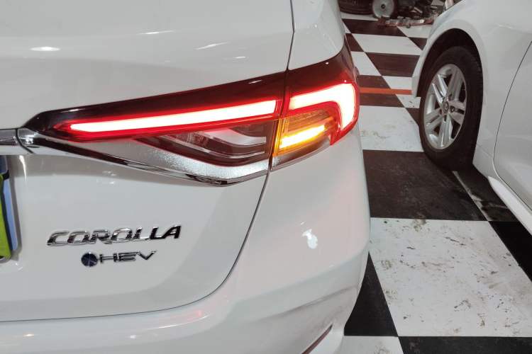 Used Toyota Corolla 2024 1.8L Smart Electric Hybrid Dual-Engine Elite Edition
