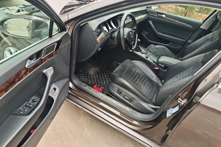 Used Volkswagen Magotan 2018 330TSI DSG Luxury Model
