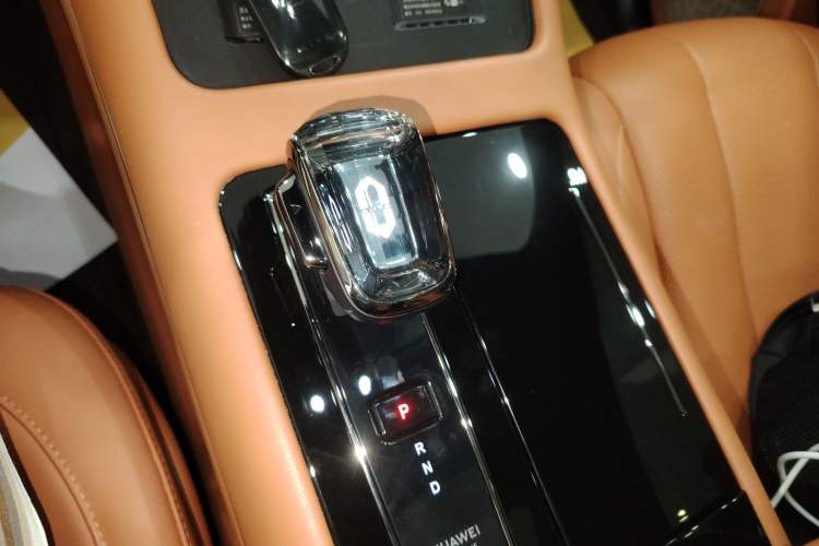 Used Hima AITO M7 2024 1.5T Intelligent Drive Rear-Drive Ultra Version 5 Seats
