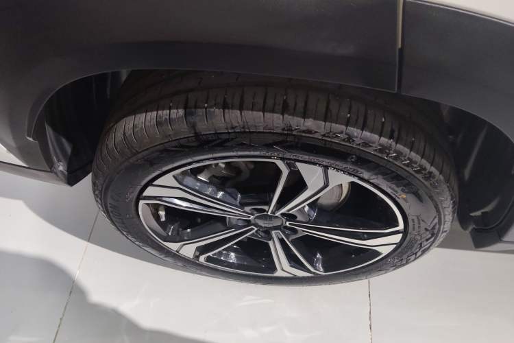 Used  L7 2025 EM-i 115km Exploration+ Edition