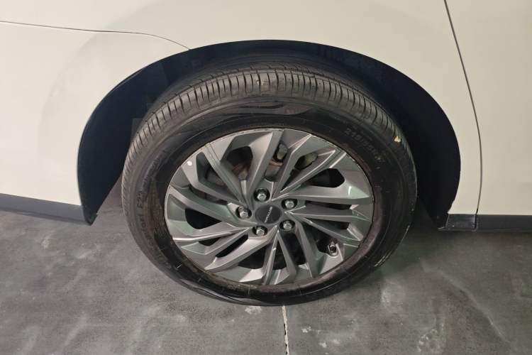 Used SAIC MAXUS G50 2023 PLUS 1.5T Happiness-Recommended Automatic Cruise Version
